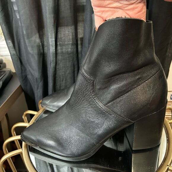 Steve Madden Cate Black Leather Block Heel Pointed Toe Boots - Picture 4 of 5